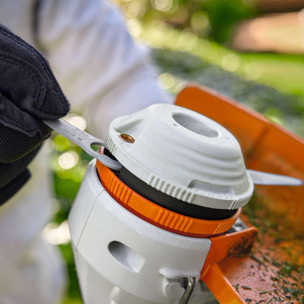 STIHL Akku-Motorsense FSA 30 mit 1x Akku AS 2 und Ladegerät AL 1 STIHL Akku-Motorsense FSA 30 mit 1x Akku AS 2 und Ladegerät AL 1