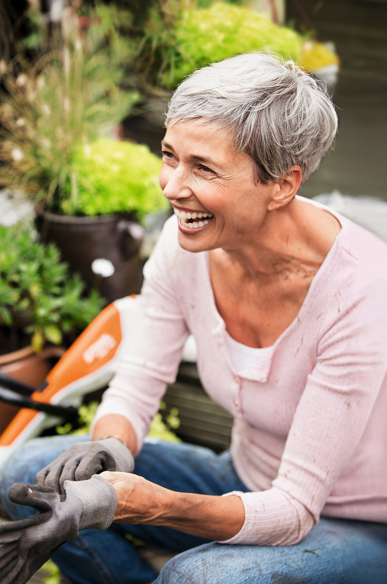 STIHL Akku-Motorsense FSA 45 mit integriertem Akku STIHL Akku-Motorsense FSA 45 mit integriertem Akku