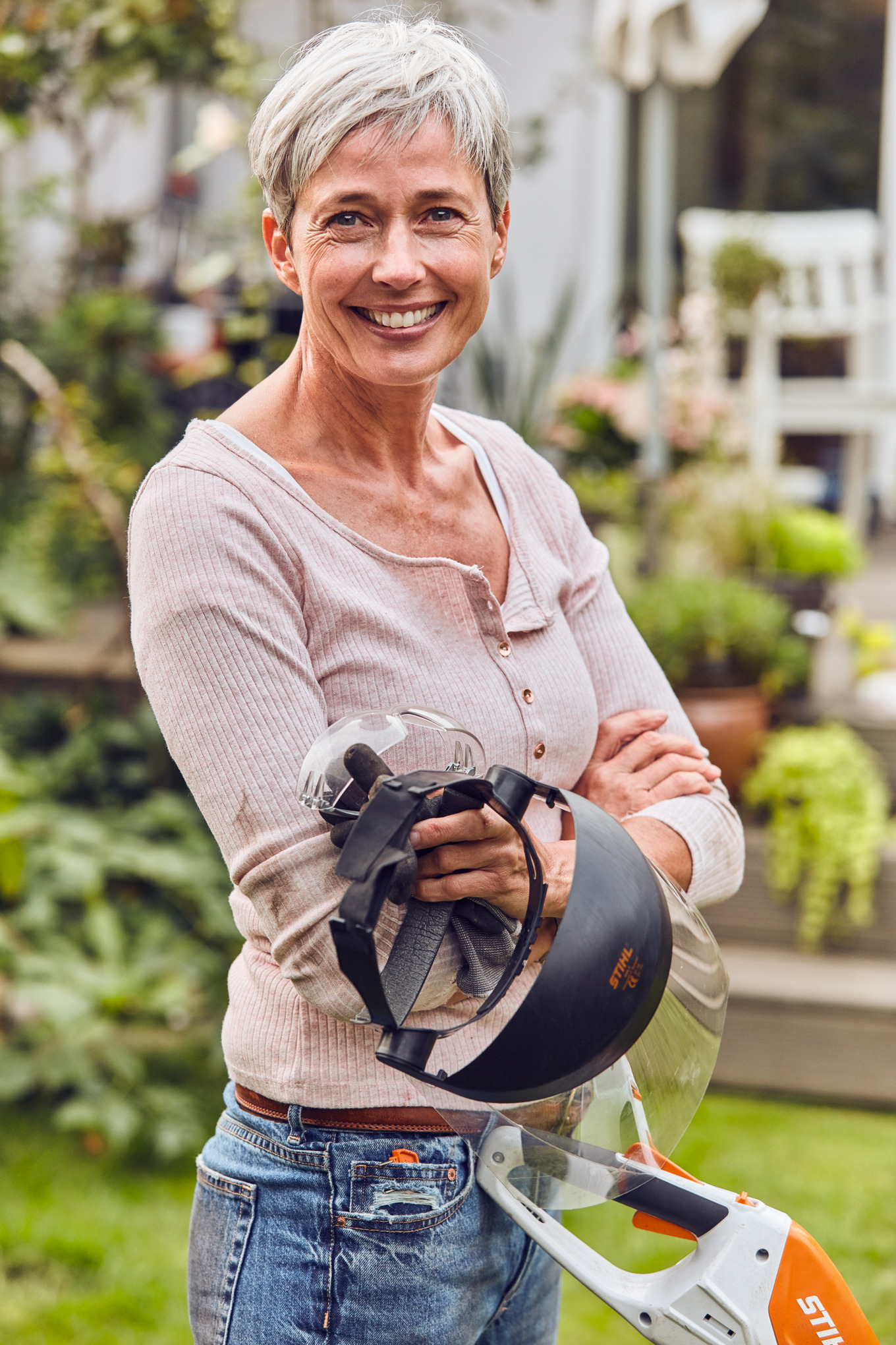 STIHL Akku-Motorsense FSA 45 mit integriertem Akku STIHL Akku-Motorsense FSA 45 mit integriertem Akku