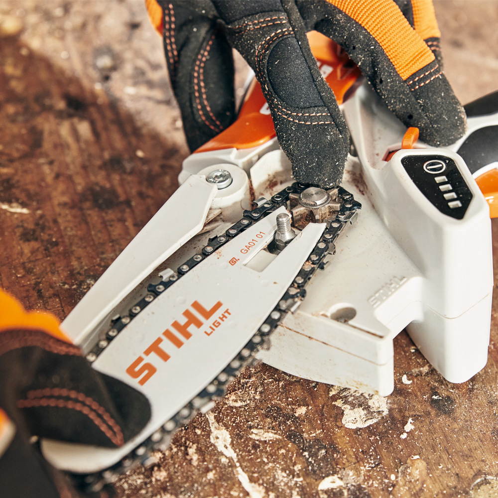 STIHL Akku-Gehölzschneider GTA 26 mit Akku AS 2 und Ladegerät AL 1 STIHL Akku-Gehölzschneider GTA 26 mit Akku AS 2 und Ladegerät AL 1